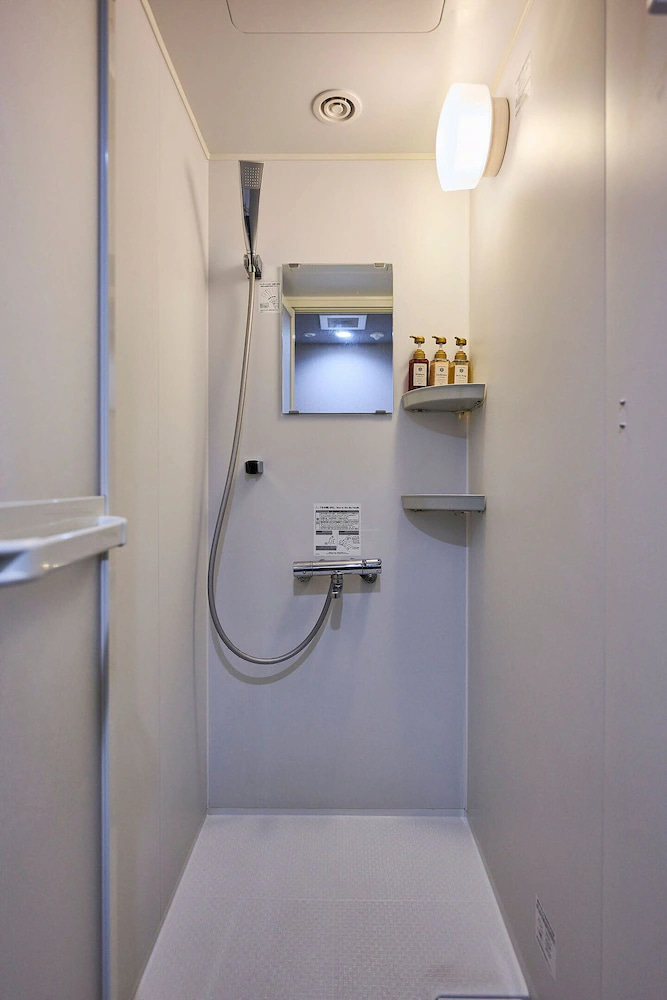 Grids Tokyo Asakusa-Bashi Hotel & Hostel Grids Tokyo Asakusa-Bashi Hotel & Hostel