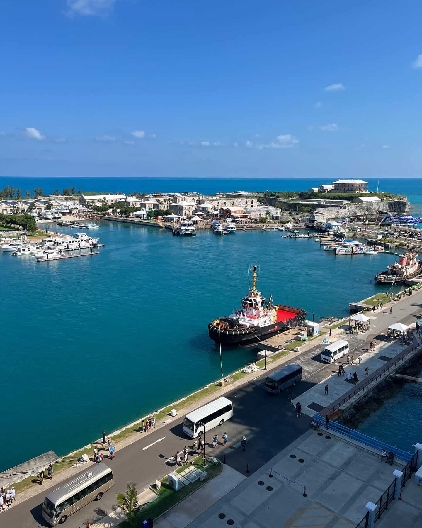 Hamilton Harbour, Bermuda Hamilton Harbour, Bermuda