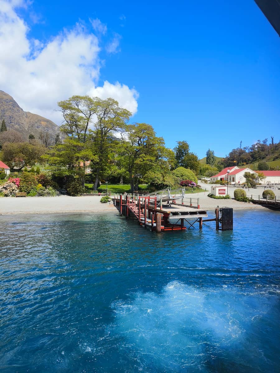 Sunshine Bay, Queenstown Sunshine Bay, Queenstown