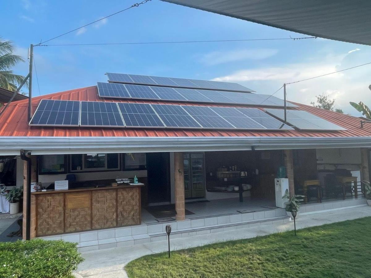 Parrot Resort Moalboal