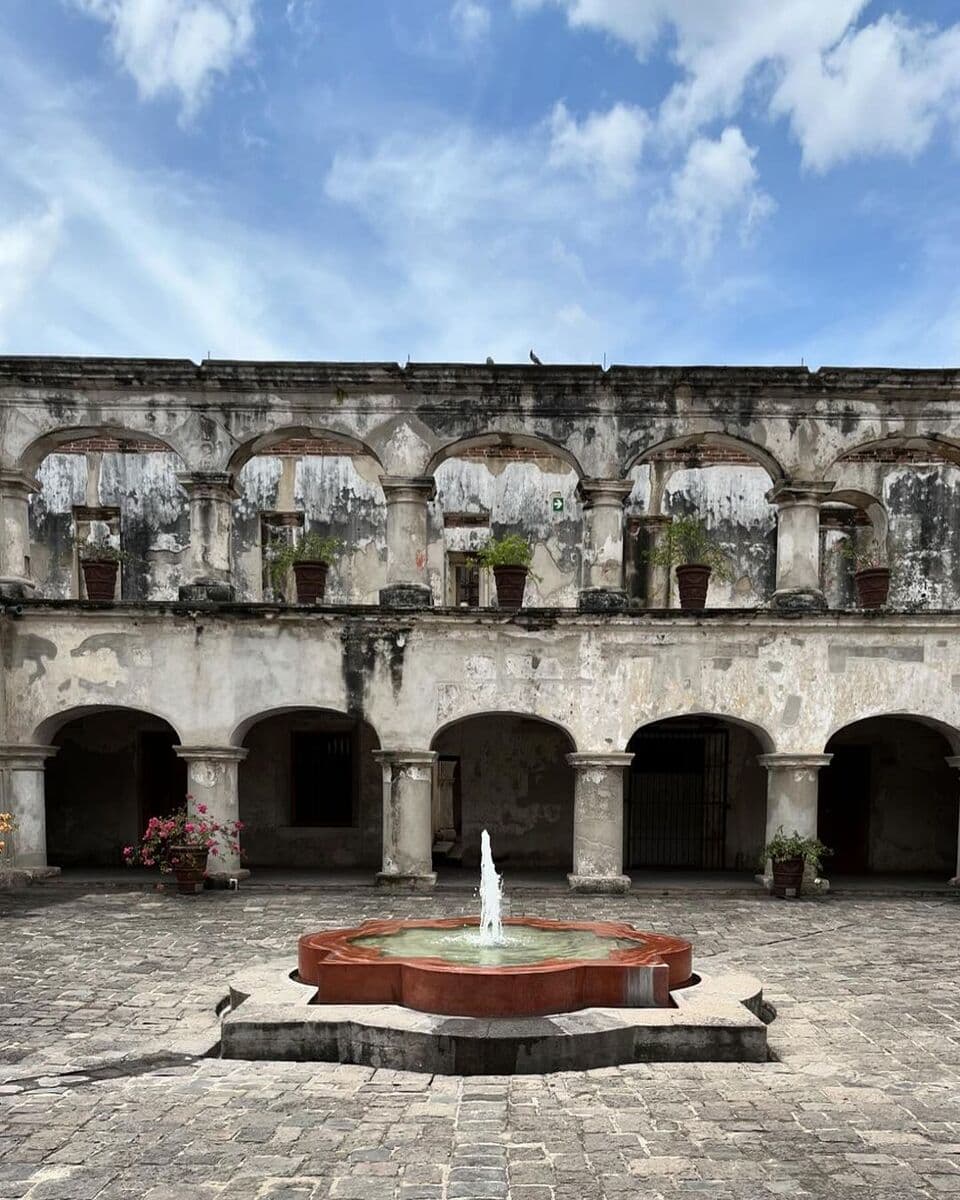 Central Antigua Central Antigua