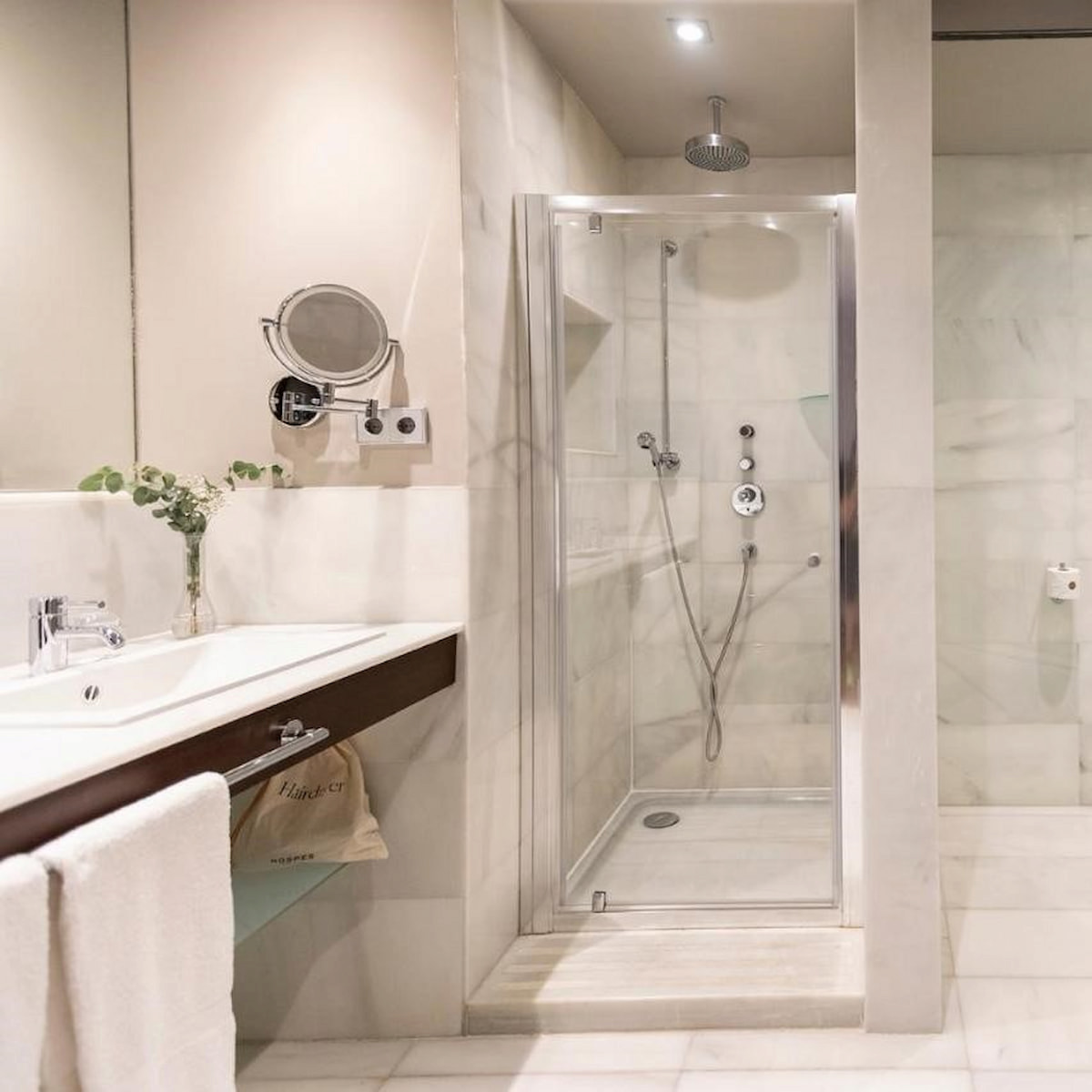 Hospes Amerigo Hospes Amerigo