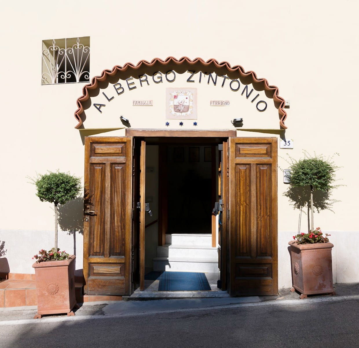 HOTEL ZI'NTONIO HOTEL ZI'NTONIO