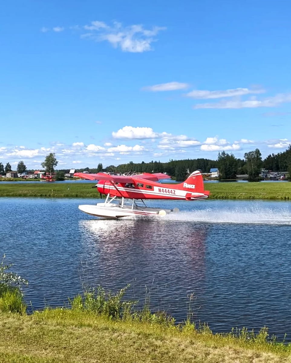 Lake Hood, Alaska Lake Hood, Alaska