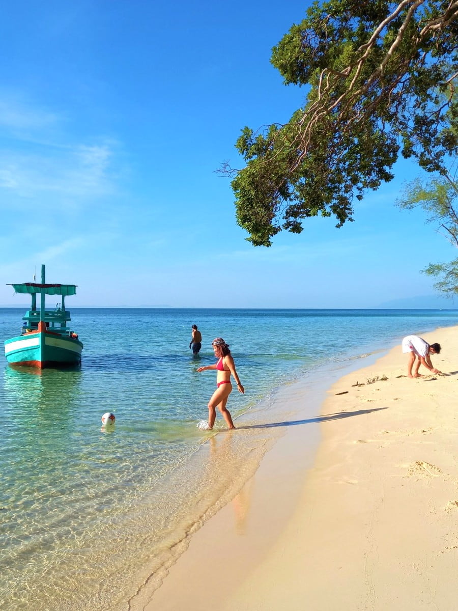 Long Beach, Phu Quoc Island, Vietnam Long Beach, Phu Quoc Island, Vietnam