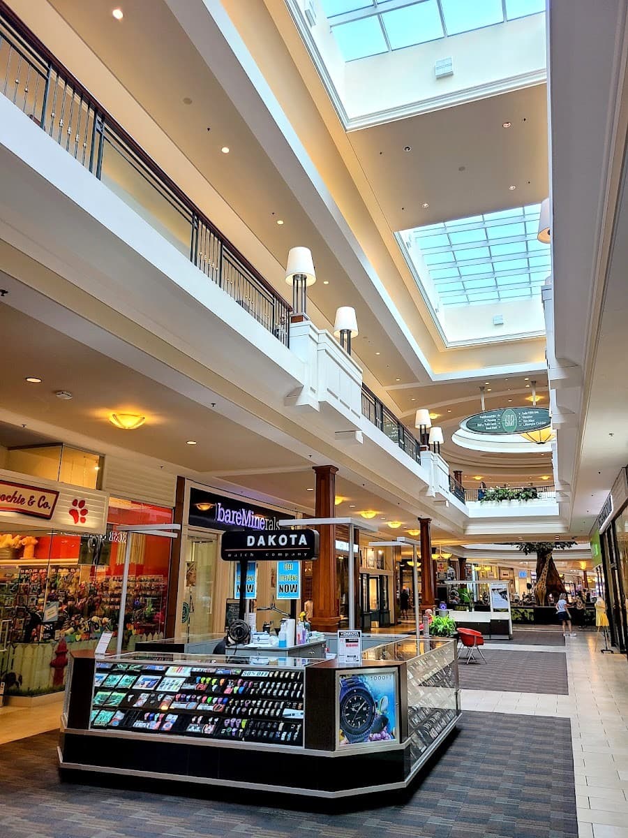 The Polaris Fashion Place, Columbus, US The Polaris Fashion Place, Columbus, US