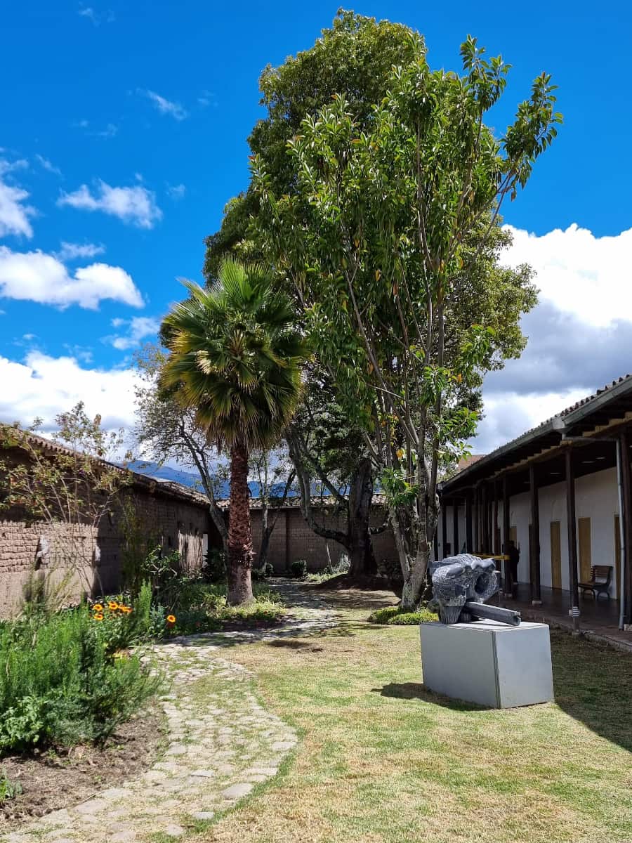 Museo Municipal de Arte Moderno, Cuenca, Ecuador Museo Municipal de Arte Moderno, Cuenca, Ecuador