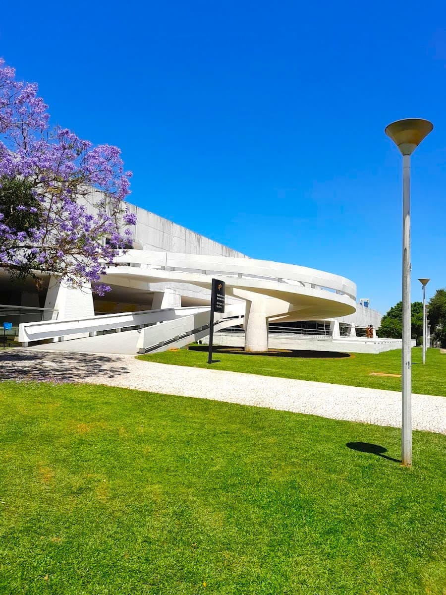 Museu Oscar Niemeyer, Curitiba Museu Oscar Niemeyer, Curitiba