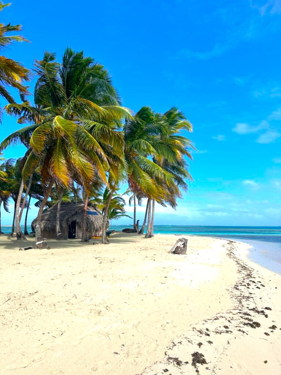 Yandup Island, San Blas Yandup Island, San Blas