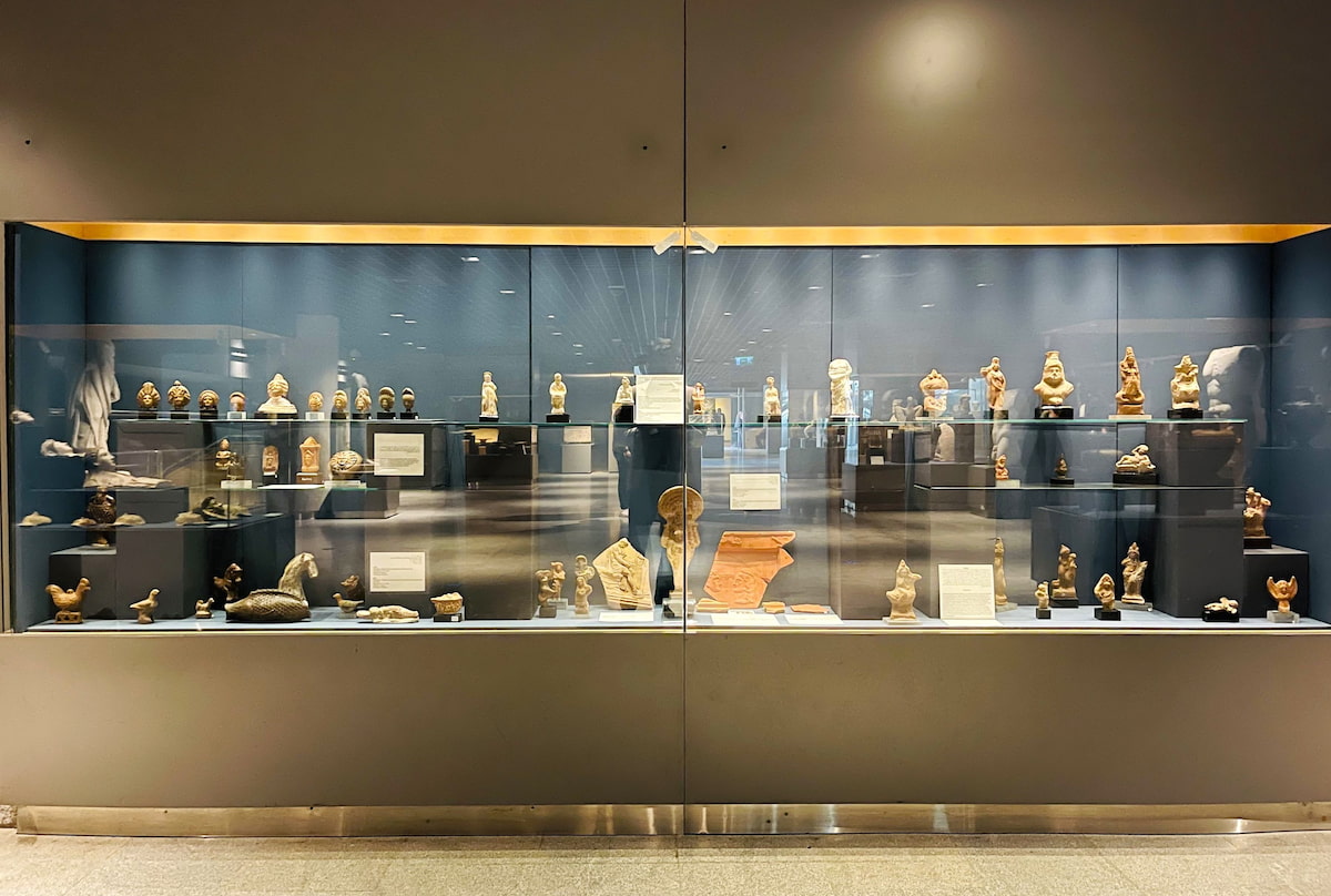 The Bibliotheca Alexandrin, Egypt The Bibliotheca Alexandrin, Egypt